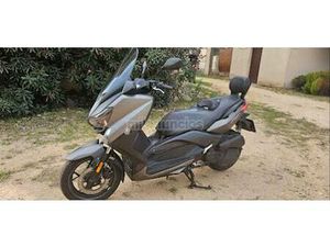 YAMAHA - XMAX 125