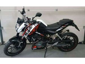 KTM DUKE 125 , KURZES HECK , AKRAPOVIC AUSPUFF