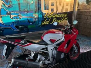 YAMAHA - R6 2001
