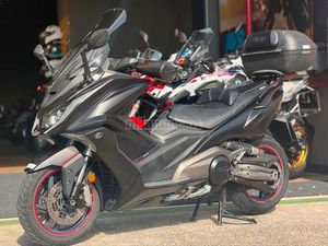KYMCO - AK 550