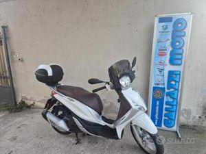 PIAGGIO MEDLEY 150 CLASSIC
