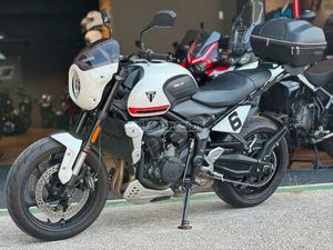 TRIUMPH - TRIDENT 660