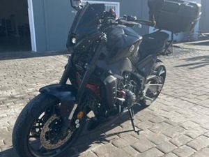 YAMAHA - MT-09
