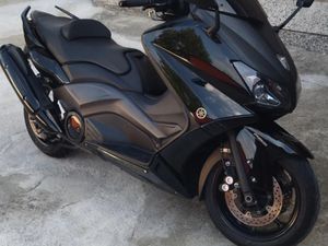 YAMAHA T-MAX 530 →