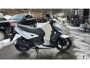 KYMCO AGILITY 125 ROLLER ERSTBESITZ
