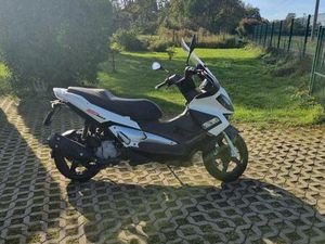 APRILIA SR MAX125