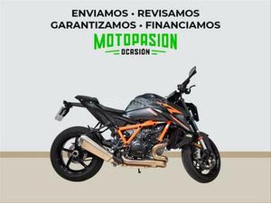 KTM - 1390 SUPER DUKE