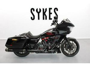 2025 HARLEY-DAVIDSON FLTRXSTSE TOURING CVO ROAD GLIDE ST IN RAVEN METALLIC