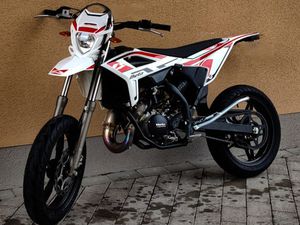 50 SUPER MOTARD