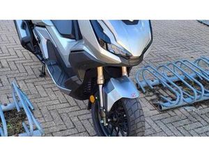 VENDO HONDA ADV 350 (2022 - 24) USATA A COLLEGNO (CODICE 9914724) - MOTO.IT