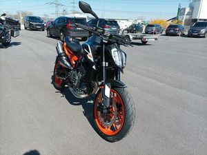 KTM 890 DUKE GP 2023 BEIDE FARBEN TECH PACK