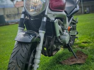 YAMAHA FZ6 2009 | COMO NOVA NÃO ACEITO TROCAS!! LEIRIA, POUSOS, BARREIRA E CORTES