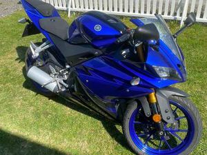 YAMAHA YZF-R125