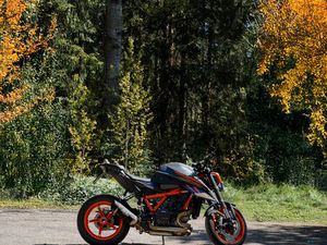 KTM 1290 SUPER DUKE R (V-TWIN SC PROJECT)