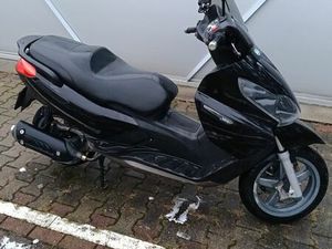 SKUTER PIAGGIO X7 BRZOSTÓWKO