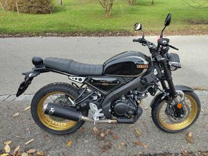 YAMAHA XSR 125 LEGACY AKRAPOVIC