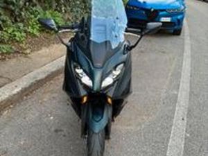 YAMAHA TMAX 560