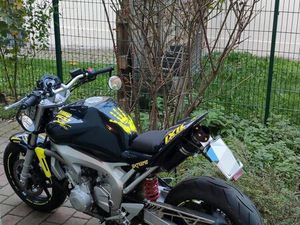 YAMAHA FAZER FZ6 STREETFIGHTER NAKED BIKE