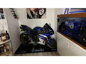 YAMAHA YZF-R1 RN22 BIGBANG MOTOR, VIELE EXTRAS
