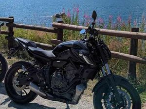 YAMAHA MT-07 PURE TECH NERO