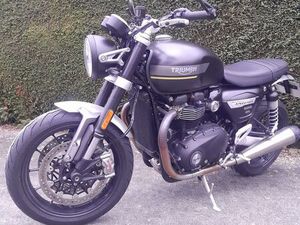 TRIUMPH SPEED TWIN 1200