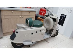 SCOOTER BERNARDET 1954
