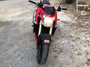MOTO SUZUKI GSR 750 CC SÉRIE LIMITÉ YOSHIMURA