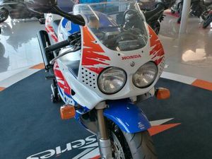 HONDA CBR 900 RR (SC28)