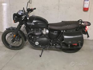 TRIUMPH BONNEVILLE T120 BLACK