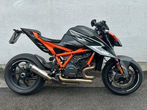 KTM 1290 SUPER DUKE RR