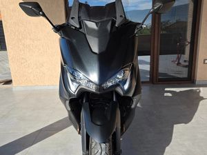 YAMAHA T-MAX T-MAX 560 - 2020Г. →