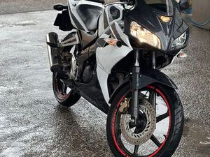 CBR 125R