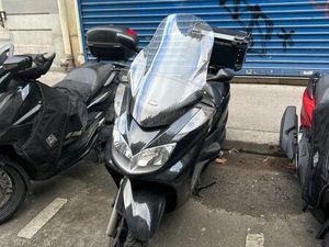 YAMAHA MAJESTY 400 – TRÈS BON ÉTAT – ENTRETIEN COMPLET – CT OK