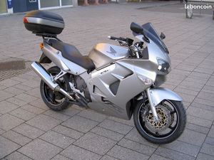 HONDA 800 VFR