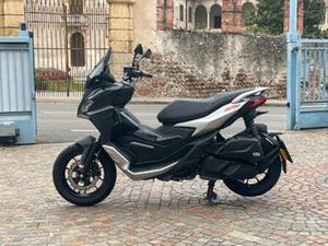 APRILIA SR GT 200