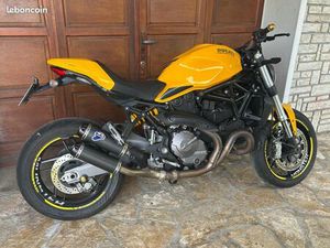 DUCATI MONSTER 821