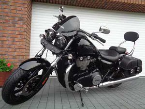 TRIUMPH THUNDERBIRD 1700 STORM. 2016, 17.480 KM.