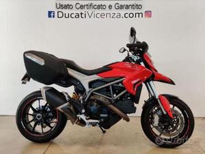 DUCATI HYPERSTRADA 821 RED