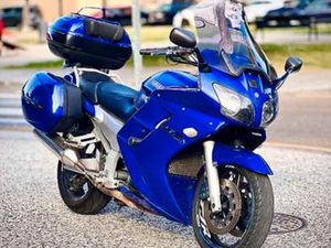 YAMAHA - FJR 1300