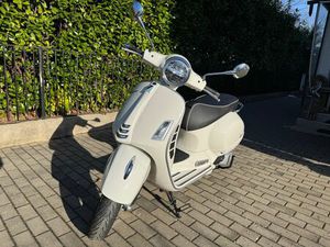 PIAGGIO VESPA GTS 300 HPE