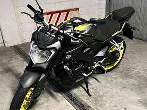 YAMAHA MT-125