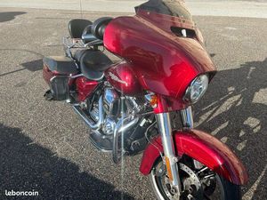 HARLEY DAVIDSON STREET GLIDE 2016