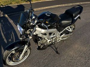 SUZUKI SV 650 N 2005 – A2 – 40 000 KM – ENTRETIEN RÉCENT