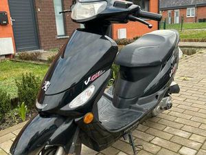 ② SCOOTER PEUGEOT V-CLIC CLASSE A