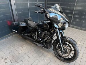 HARLEY-DAVIDSON STREET GLIDE FLHX 107 CVO STYLE BLACK