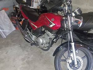 MOTO YAMAHA YBR 125
