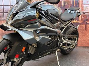 BMW S 1000 RR VORF.MOT. FREI AB 10.05.2026