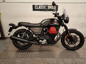 MOTO GUZZI V7 III CARBON DARK 2020