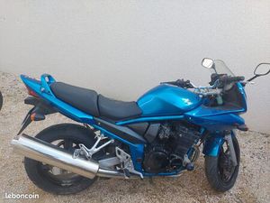 SUZUKI BANDIT 650 – 2006 – 40 000 KM – ABS / ALARME / POIGNÉES CHAUFFANTES