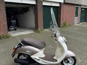PRACHTIGE SYM MIO 50 SCOOTER + GROOT SCHERM — SCOOTERS | SYM — MARKTPLAATS